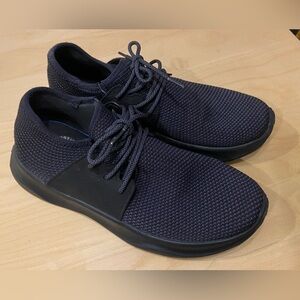 Vessi ‘Everyday’ Classic Women’s Sneaker Size 11 Black Walking Shoes Comfortable